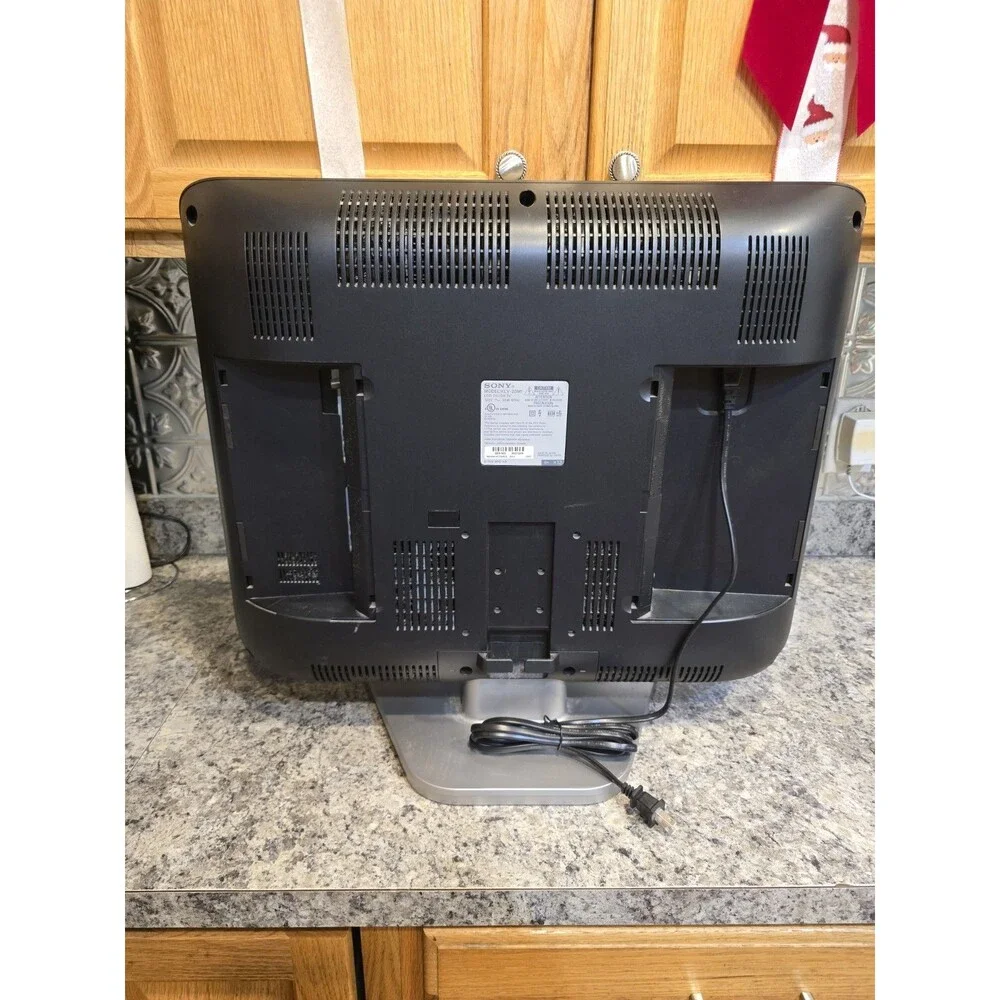 Sony Wega KLV23M1 23Inch M Series LCD Wega Flat Panel Television RARE G3D